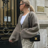 Leokadia | Elegancki sweter damski o klasycznym fasonie