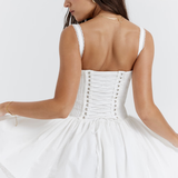Valentina | Romantyczna sukienka mini z koronkowym gorsetem i detalami falbanki